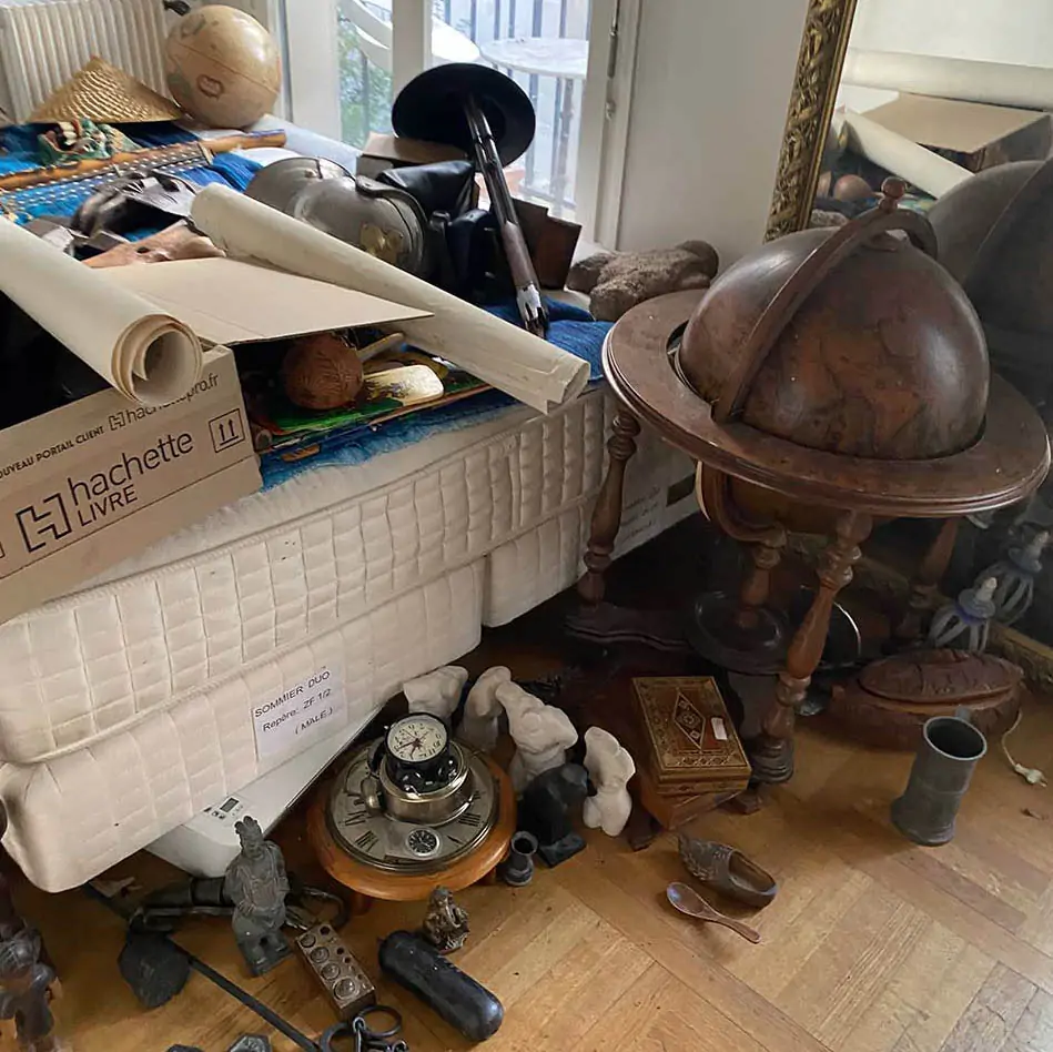 Débarras de succession Débarras de succession avec objets appartenant au défunt