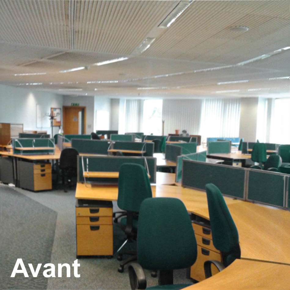 Bureau plein avant le débarras