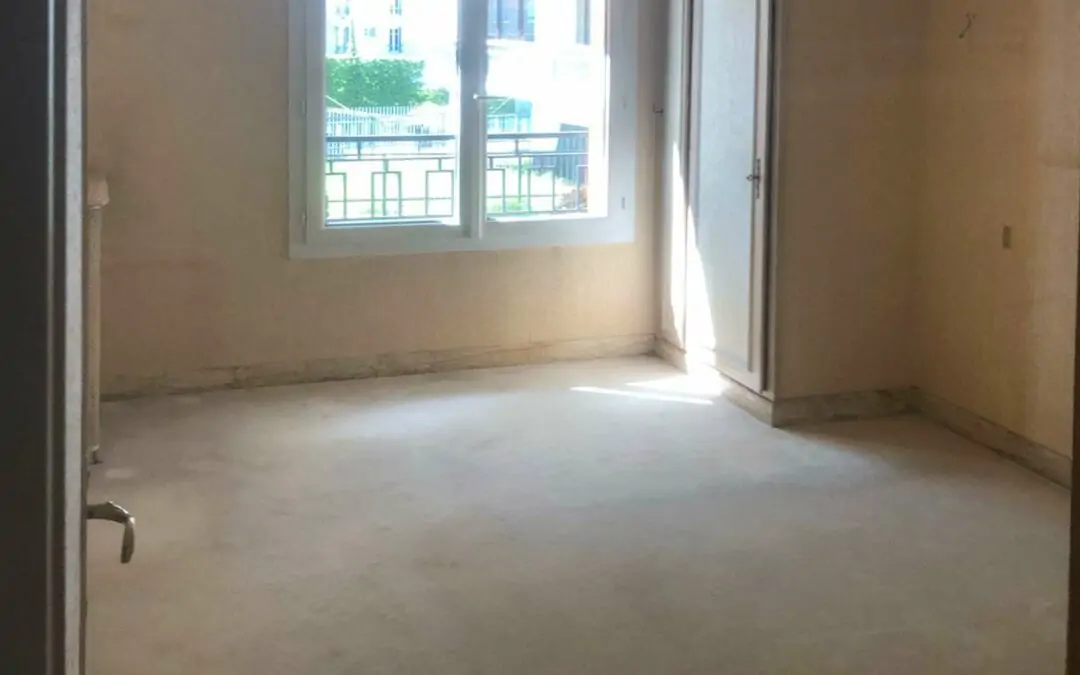 Débarras à Vincennes, Chambre vide