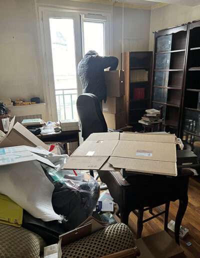 Debarras appartement rue Léon Dierx paris 75015, chambre encombrée