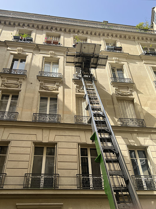 Debarras Rue beranger 75003 monte-meubles 2 débarraseurs paris