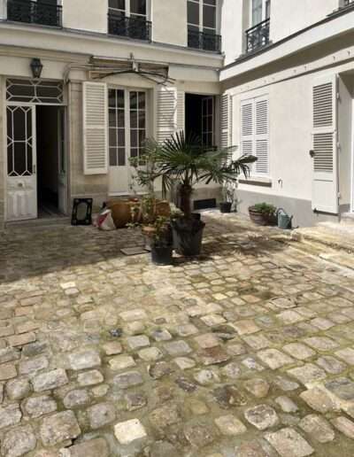 Cour