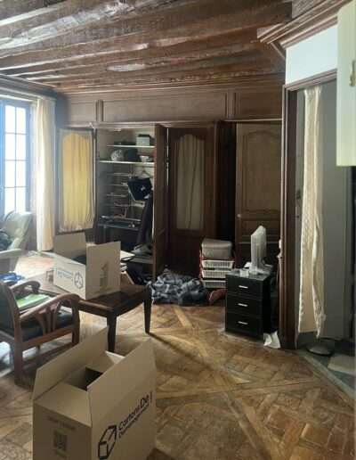 Interieur encombré