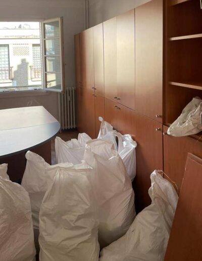 Sacs prets pour le débarras
