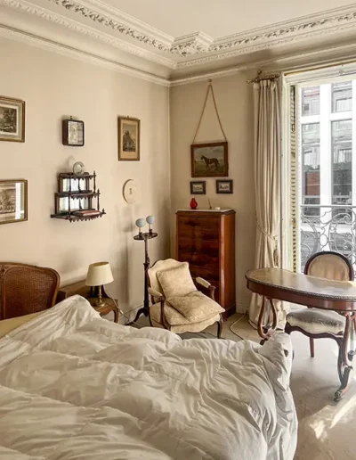 Debarras rue de Bassano Paris 75008 Chambre 1