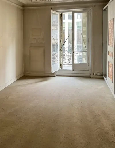 Debarras rue de Bassano Paris 75008 chambre