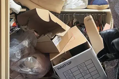 Intervention dans un appartement encombré – Paris 5e, rue Monge 119 Débarras appartement encombré Rue Monge, Paris 75005, placard plein