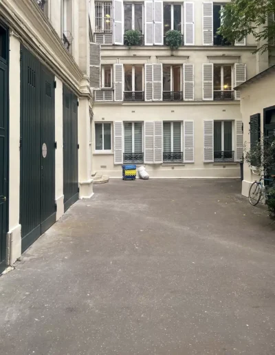 Debarras appartement Rue des ecoles, Cour