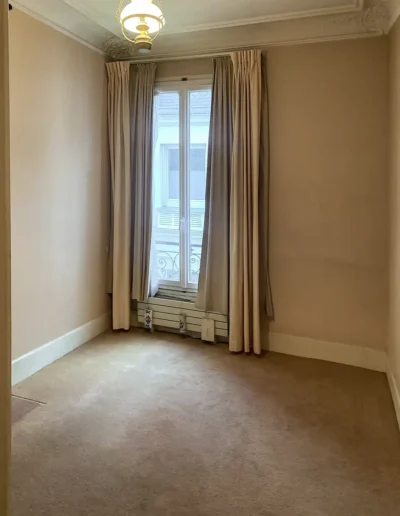 Boulevard Raspail – Débarras valorisé à Paris 6e 18 Débarras valorisé appartement Boulevard Raspail Paris 75006, Chambre 4 vide