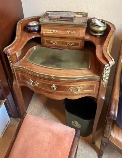 Boulevard Raspail – Débarras valorisé à Paris 6e 2 Débarras valorisé appartement Boulevard Raspail Paris 75006, Salon 2