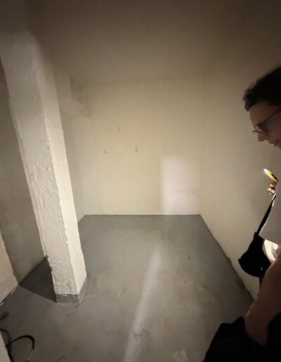 Débarras d'appartement avec cave à Paris 6e en été, rue du Cherche-Midi 4 Cave lors d'un débarras d’appartement avec cave à Paris 6e