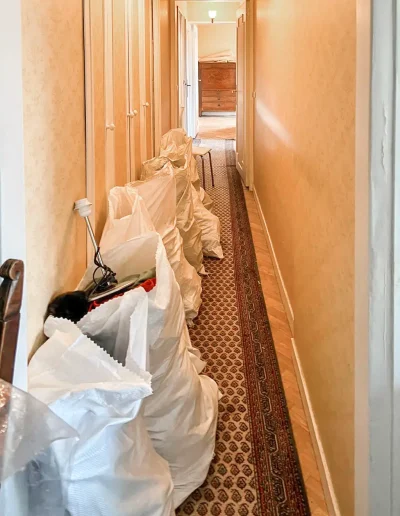 Débarras d'appartement à Rueil-Malmaison | Débarras Le Doré 9 Debarras-Debarras-Rueil-Malmaison-couloir