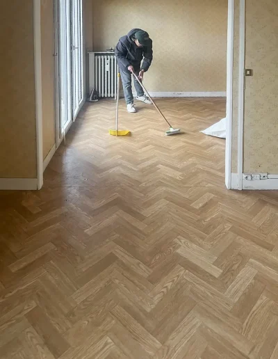 Débarras d'appartement à Rueil-Malmaison | Débarras Le Doré 12 Debarras-Debarras-Rueil-Malmaison-nettoyage-salon-1