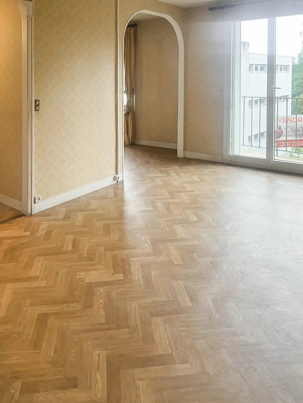 Débarras d'appartement à Rueil-Malmaison | Débarras Le Doré 2 Debarras appartement Rueil-Malmaison-salon2