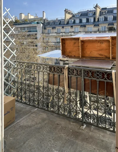 Débarras d'un appartement Av Rapp, Paris 75007, Balcon monte meubles 2