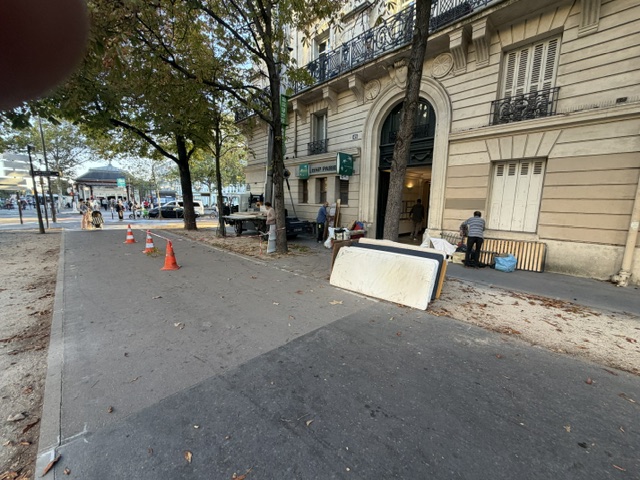 vue sur la rue, débarras d’un appartement et de cinq caves Paris vue sur la rue, débarras d’un appartement et de cinq caves Paris